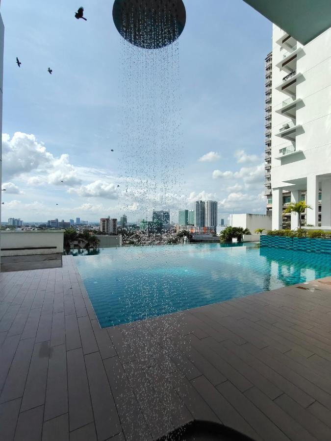 Glex Homes, Pinnacle Tower Johor Bahru Dış mekan fotoğraf